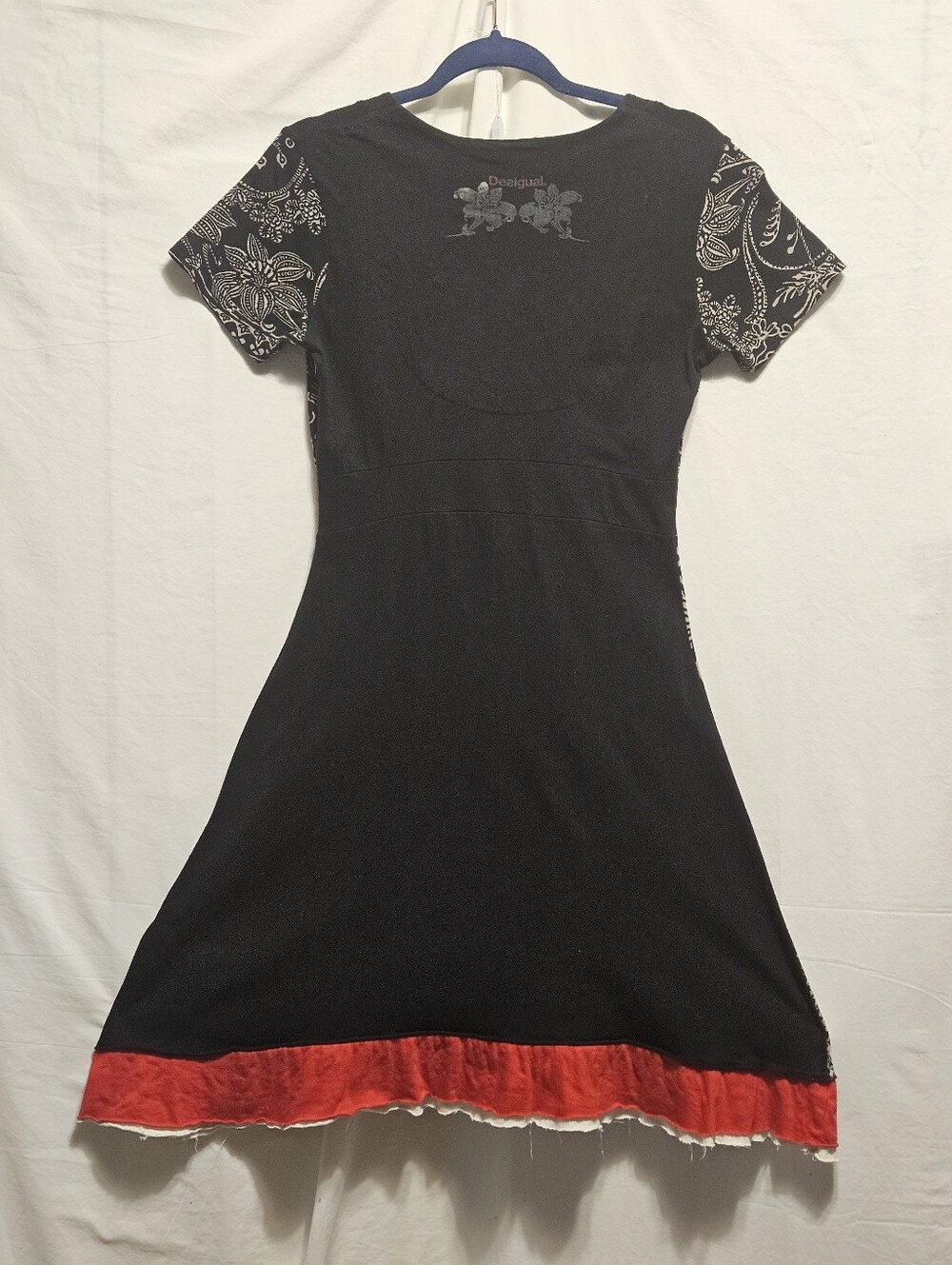 Desigual Black, Cream & Red V-Neck Printed Mini Dress Size Medium - Picture 3 of 6